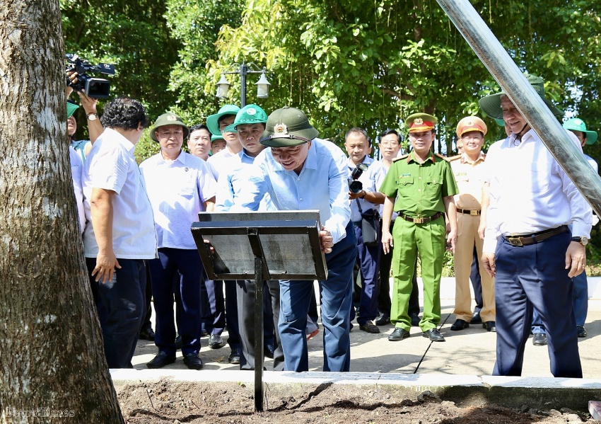 Tổng Bí thư Tô Lâm dự Ngày hội Đại đoàn kết toàn dân tộc tại Đất Mũi